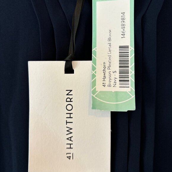 NWT 41 Hawthorn Breyson Navy Blue Pleated Split-Neck Sleeveless Blouse - Picture 2 of 8